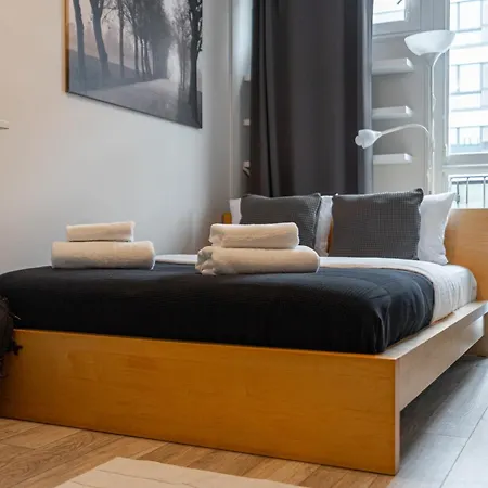 Grzybowska 13th Floor Stylish Apartment Warsaw